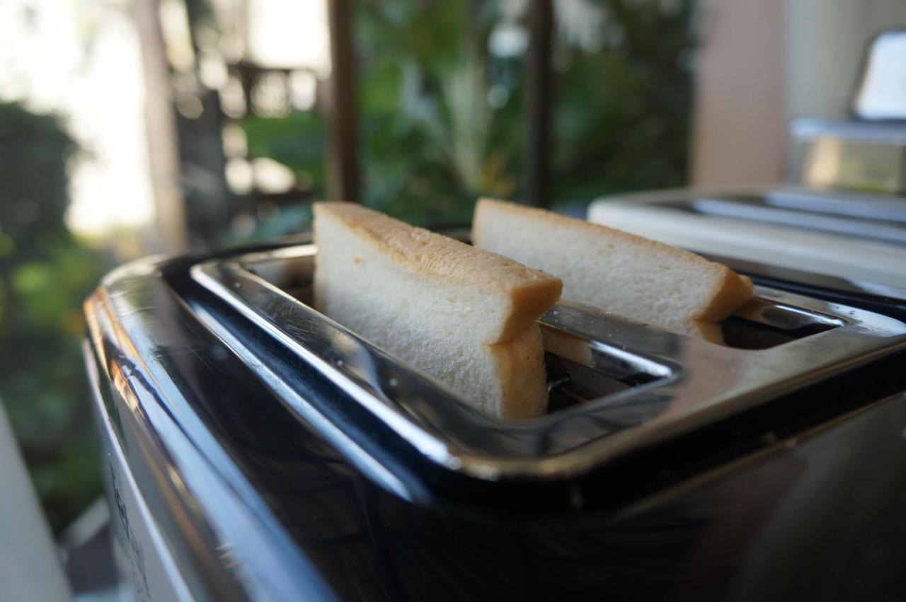 Ritzy House Hotel Chumphon Ngoại thất bức ảnh
