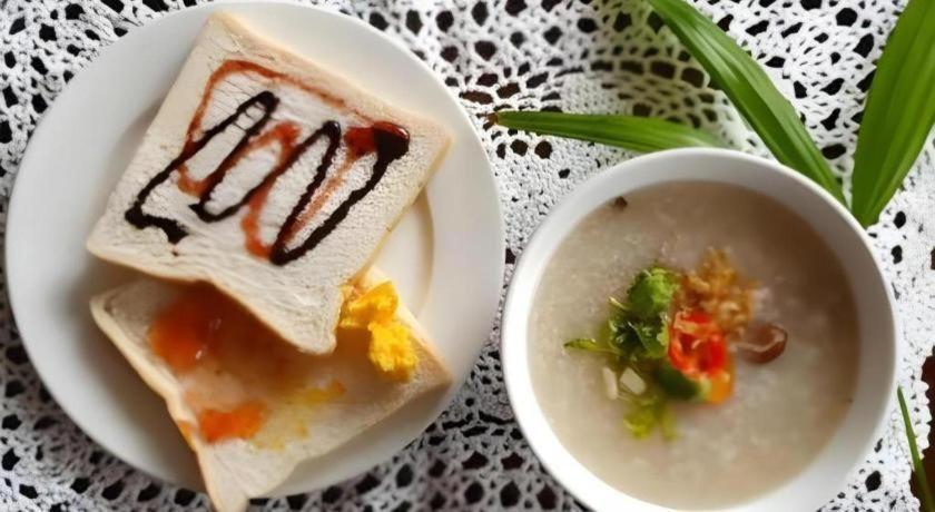 Ritzy House Hotel Chumphon Ngoại thất bức ảnh